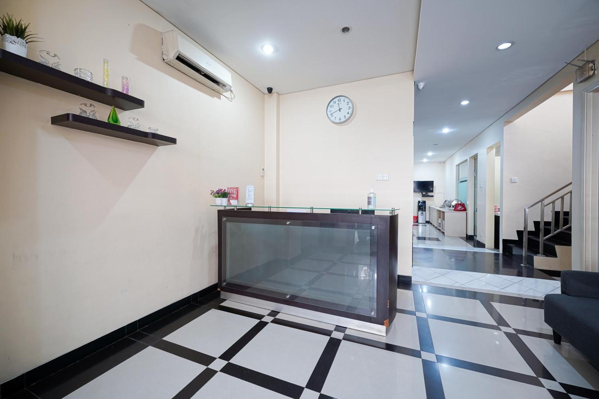 Hotel Multi 88 Syariah Yakarta Exterior foto