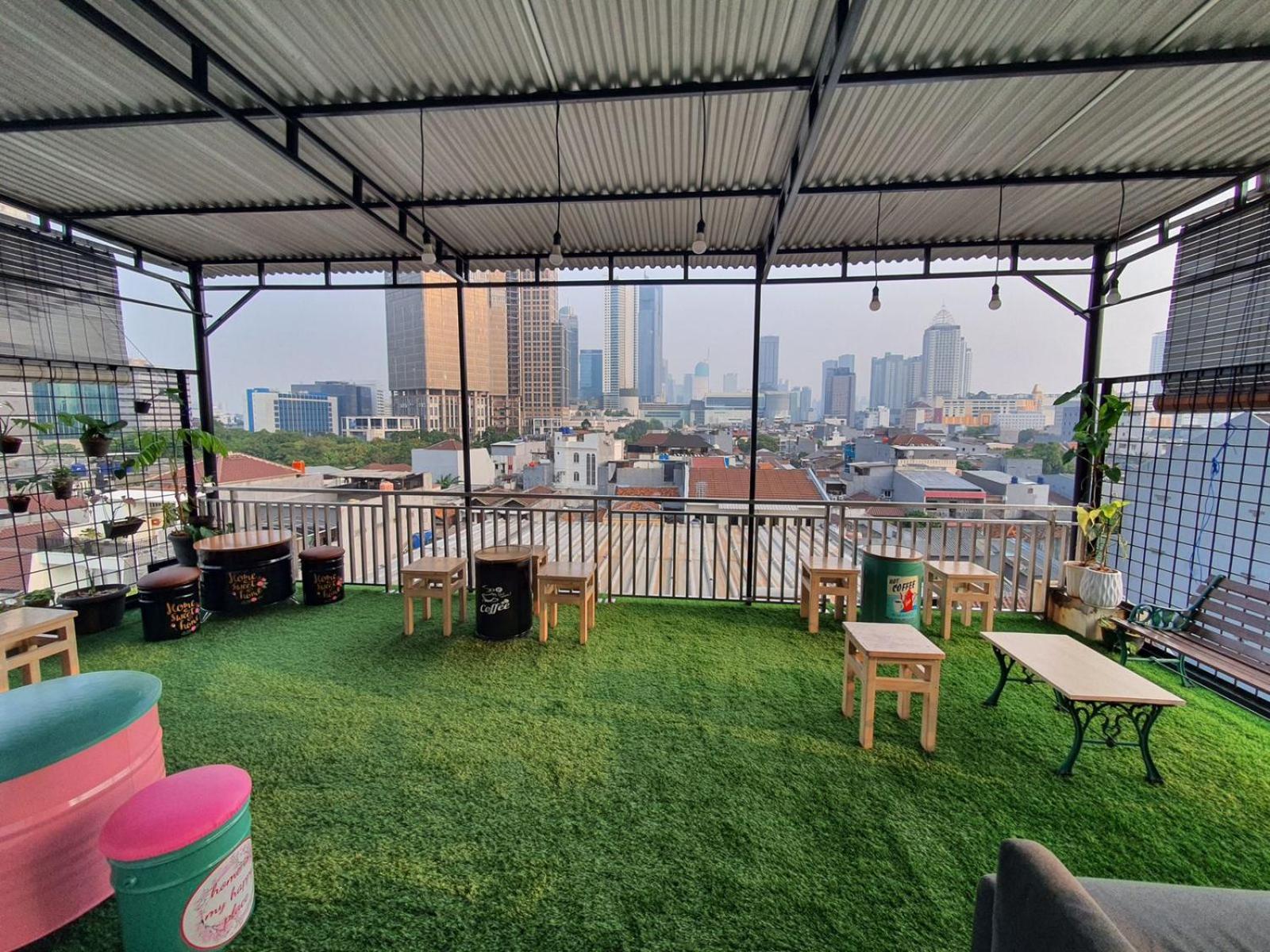Hotel Multi 88 Syariah Yakarta Exterior foto