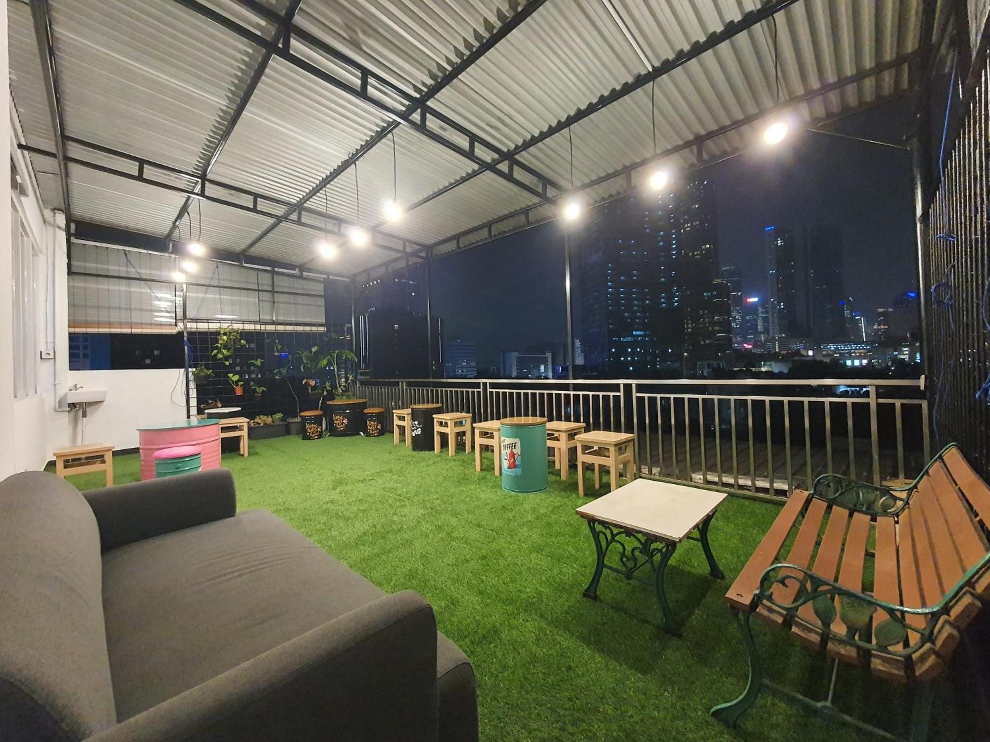 Hotel Multi 88 Syariah Yakarta Exterior foto