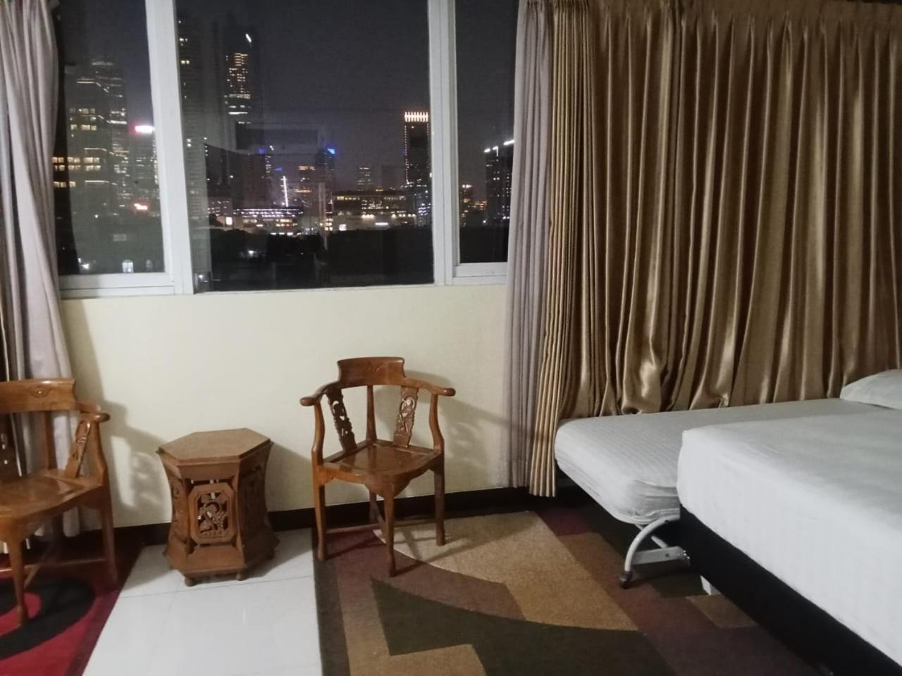 Hotel Multi 88 Syariah Yakarta Exterior foto
